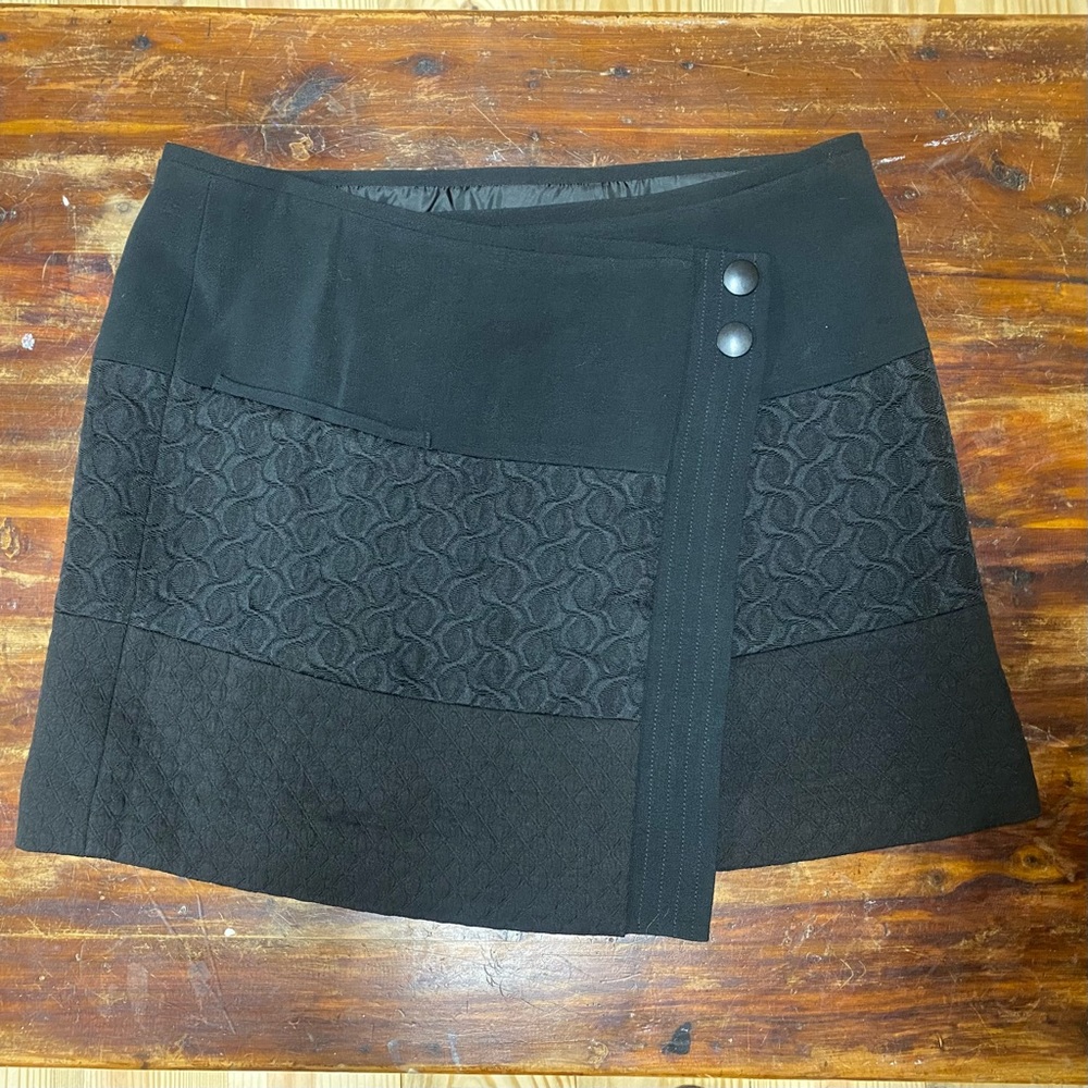 Black Cabi wrap skirt size small